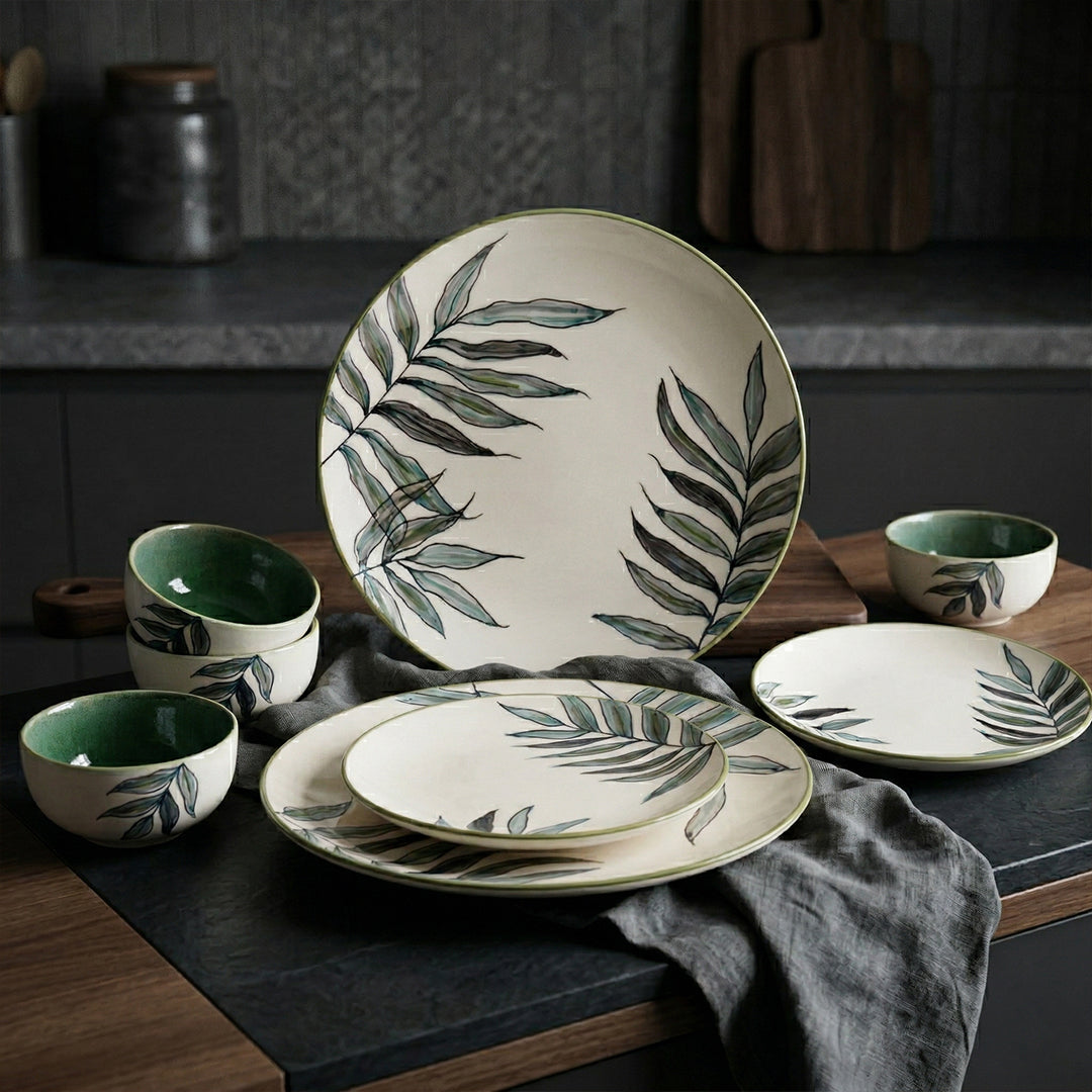 Green Leaf Dinner Set — Set of 8 (2 Dinner Plates, 2 Quarter Plates, 4 Bowls)