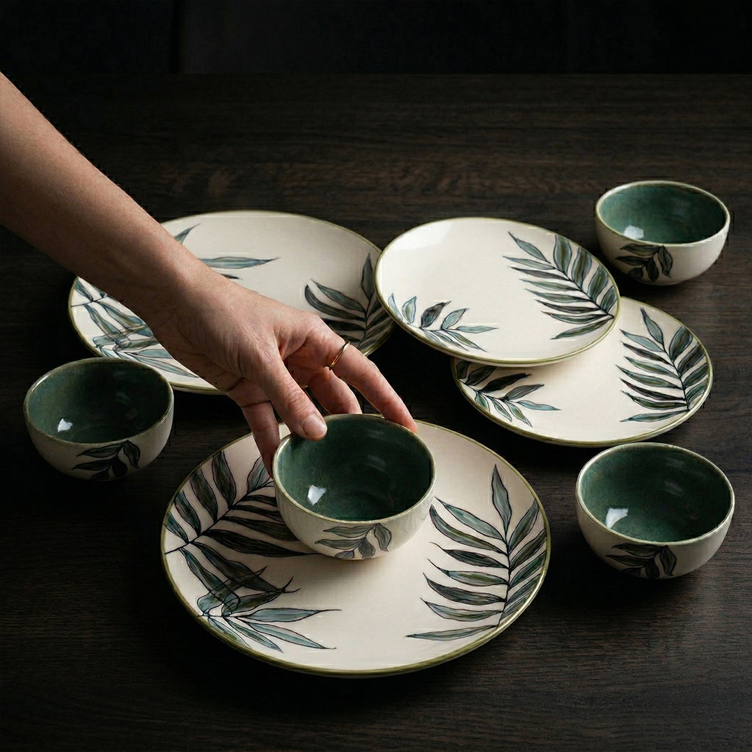 Green Leaf Dinner Set — Set of 8 (2 Dinner Plates, 2 Quarter Plates, 4 Bowls)